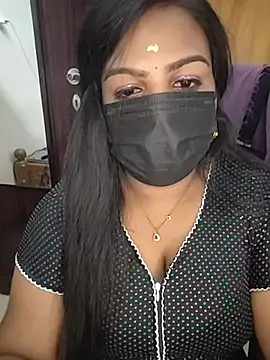 Snapshot of Tamil_Shara chatting on 05-19-26, 07:42 Tamil Shara online show from 05-19-26, 07:42