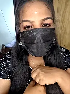 Snapshot of Tamil_Shara chatting on 05-20-26, 09:15 Tamil Shara online show from 05-20-26, 09:15