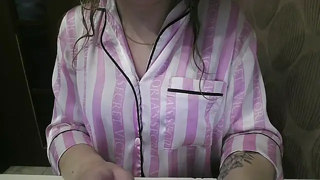 YOUR-GODDESS online show from 12-17-25, 09:04