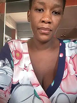 Snapshot of GiantClithpee chatting on 12-12-24, 11:40 GiantClithpee online show from 12-12-24, 11:40