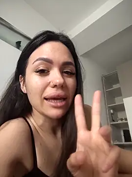 SiennaLuxexx online show from 04-20-26, 11:46