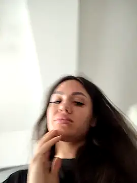 Snapshot of SiennaLuxexx chatting on 05-07-26, 11:04 SiennaLuxexx online show from 05-07-26, 11:04