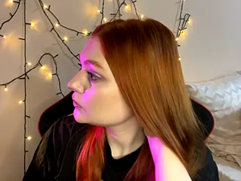 Snapshot of Ungoliant_Kiss chatting on 12-05-25, 08:01 Ungoliant Kiss online show from 12-05-25, 08:01