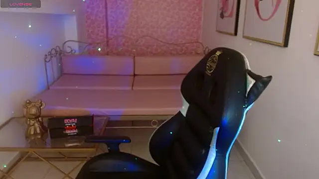 Nina harpper  online show from 03-27-26, 01:11