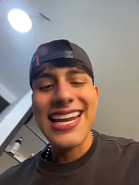 Lander Cruz online show from 03-30-26, 07:37