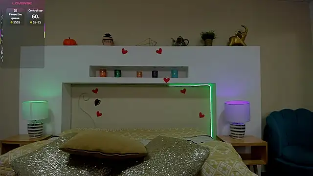 AnikaRomanoff  online show from 03-25-26, 11:27