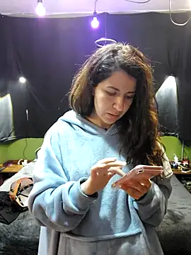 NatyMia online show from 12-14-25, 01:44