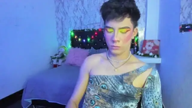 Snapshot of BlakeNoir_ chatting on 12-17-25, 07:31 BlakeNoir online show from 12-17-25, 07:31