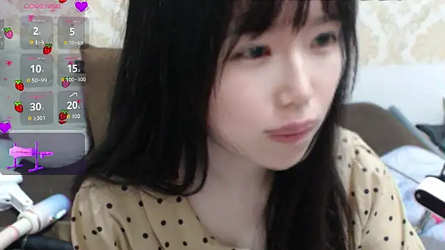 Snapshot of himaridesu chatting on 06-25-26, 04:22 himaridesu online show from 06-25-26, 04:22