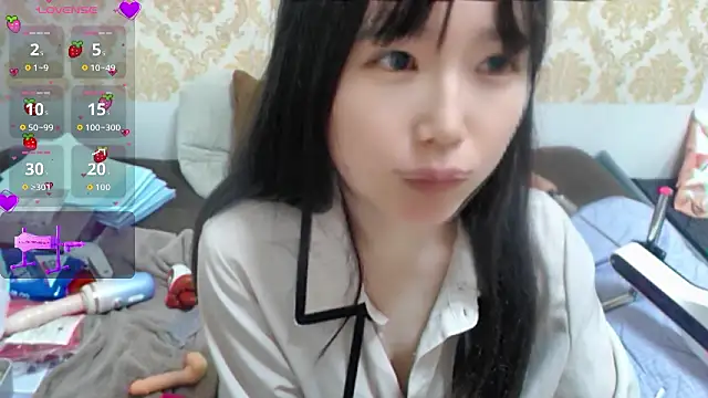 Snapshot of himaridesu chatting on 07-18-26, 05:33 himaridesu online show from 07-18-26, 05:33