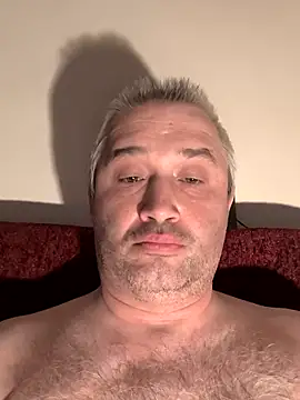 Olomoucak1982 online show from 04-19-26, 06:21