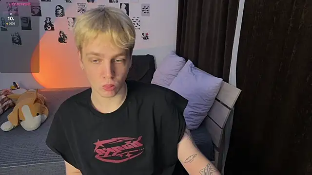 Snapshot of olivertasty2 chatting on 12-05-25, 05:42 olivertasty2 online show from 12-05-25, 05:42