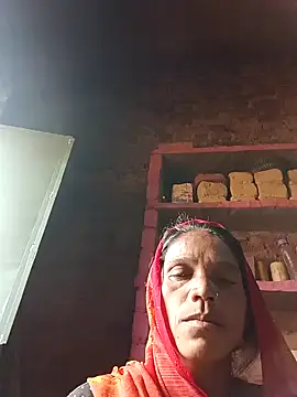 Snapshot of Karisma_ji chatting on 12-21-25, 05:47 Karisma ji online show from 12-21-25, 05:47