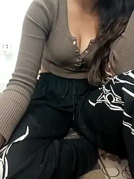 Snapshot of Bold_couple12 chatting on 01-10-26, 06:26 Bold couple12 online show from 01-10-26, 06:26