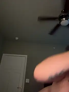 Snapshot of Tinytinkarough chatting on 12-22-25, 01:30 Tinytinkarough online show from 12-22-25, 01:30