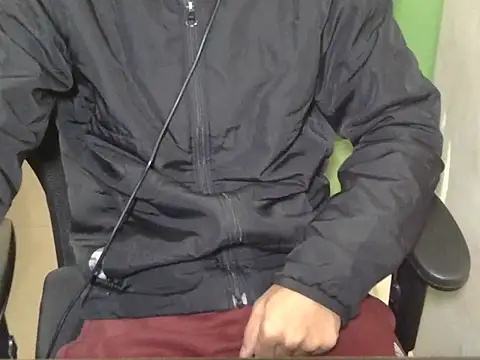 Snapshot of Michal_Fransis chatting on 01-10-26, 01:02 Michal Fransis online show from 01-10-26, 01:02