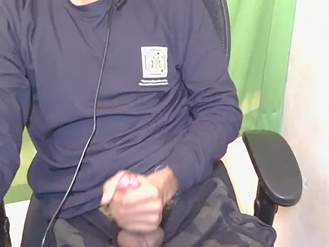 Snapshot of Michal_Fransis chatting on 02-07-26, 07:56 Michal Fransis online show from 02-07-26, 07:56