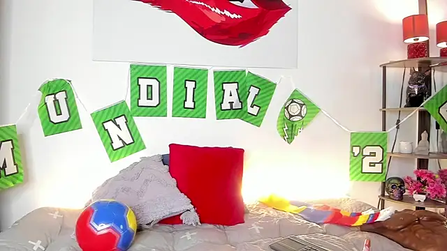 MartiinaEvans online show from 06-16-26, 09:23