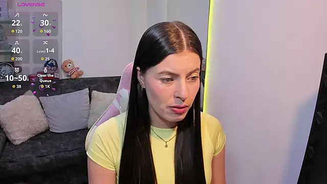 KatieCortes online show from 01-06-26, 01:31