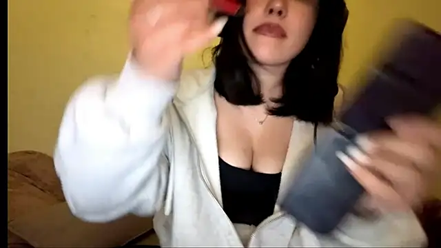 Lolamein online show from 12-16-25, 01:27