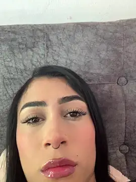 Snapshot of Mila_goez chatting on 12-20-25, 05:53 Mila goez online show from 12-20-25, 05:53