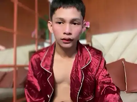 Snapshot of TheBoyAboveYou chatting on 02-25-26, 05:11 TheBoyAboveYou online show from 02-25-26, 05:11