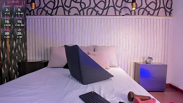 LilSharon online show from 12-18-25, 11:49