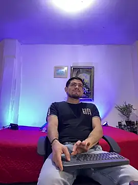 williamsmiiths16 online show from 03-10-26, 11:59