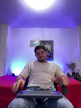 williamsmiiths16 online show from 03-11-26, 12:05