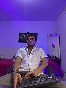 williamsmiiths16 online show from 06-04-26, 11:27