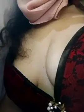 Snapshot of Almas-arabic chatting on 02-21-26, 01:23 Almas-arabic online show from 02-21-26, 01:23