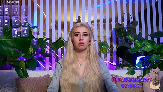 Snapshot of FlowweerGirl chatting on 02-16-26, 06:37 FlowweerGirl online show from 02-16-26, 06:37