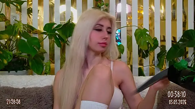 Snapshot of FlowweerGirl chatting on 03-03-26, 06:58 FlowweerGirl online show from 03-03-26, 06:58