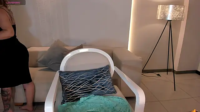 MadisonKane online show from 11-06-25, 11:11