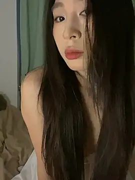 Snapshot of yaqing666 chatting on 04-23-26, 12:29 yaqing666 online show from 04-23-26, 12:29