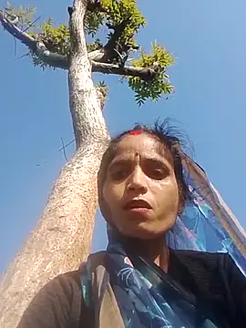 Snapshot of rashi_73 chatting on 12-18-25, 09:48 rashi 73 online show from 12-18-25, 09:48