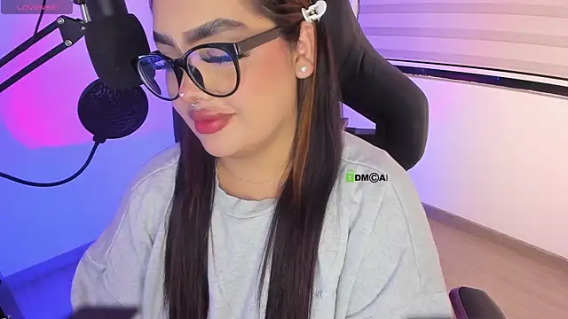 Snapshot of asheryn chatting on 02-21-26, 02:12 asheryn online show from 02-21-26, 02:12