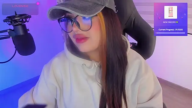 Snapshot of asheryn chatting on 05-15-26, 01:45 asheryn online show from 05-15-26, 01:45