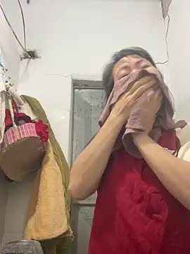 Snapshot of Chew_candy chatting on 12-14-25, 12:27 Chew candy online show from 12-14-25, 12:27