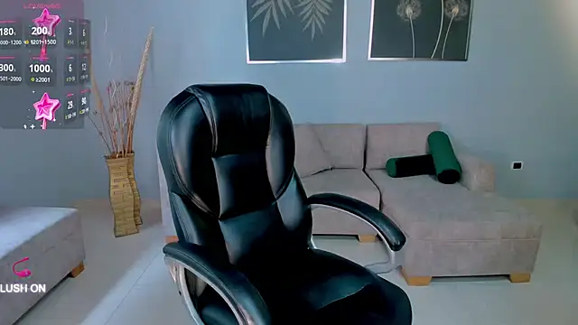 Snapshot of ChloeManson chatting on 12-31-24, 08:12 ChloeManson online show from 12-31-24, 08:12