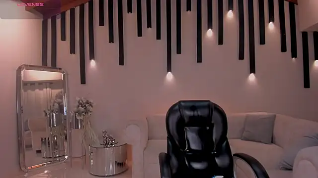 Snapshot of ChloeManson chatting on 02-06-25, 02:55 ChloeManson online show from 02-06-25, 02:55