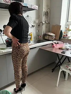 luckybaby666999 online show from 04-11-26, 12:26