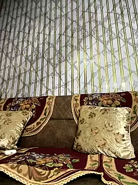 Snapshot of Shanky_HD chatting on 12-19-25, 03:13 Shanky HD online show from 12-19-25, 03:13