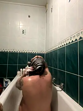 Snapshot of Naughtcherry_sexy chatting on 12-15-25, 02:43 Naughtcherry sexy online show from 12-15-25, 02:43