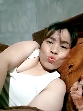 Snapshot of betty_wang chatting on 12-16-25, 12:54 betty wang online show from 12-16-25, 12:54