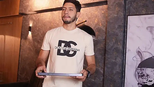 Snapshot of Thiago_Voss chatting on 12-15-25, 12:31 Thiago Voss online show from 12-15-25, 12:31