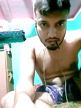 Snapshot of sexeyboy332 chatting on 07-12-26, 04:09 sexeyboy332 online show from 07-12-26, 04:09