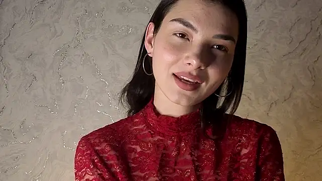 Snapshot of Laura_Sunday chatting on 12-15-25, 11:36 Laura Sunday online show from 12-15-25, 11:36