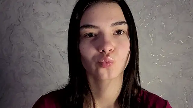 Snapshot of Laura_Sunday chatting on 02-13-26, 07:37 Laura Sunday online show from 02-13-26, 07:37