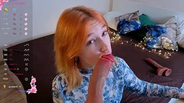 Snapshot of Elsa_Batler chatting on 12-05-25, 05:09 Elsa Batler online show from 12-05-25, 05:09